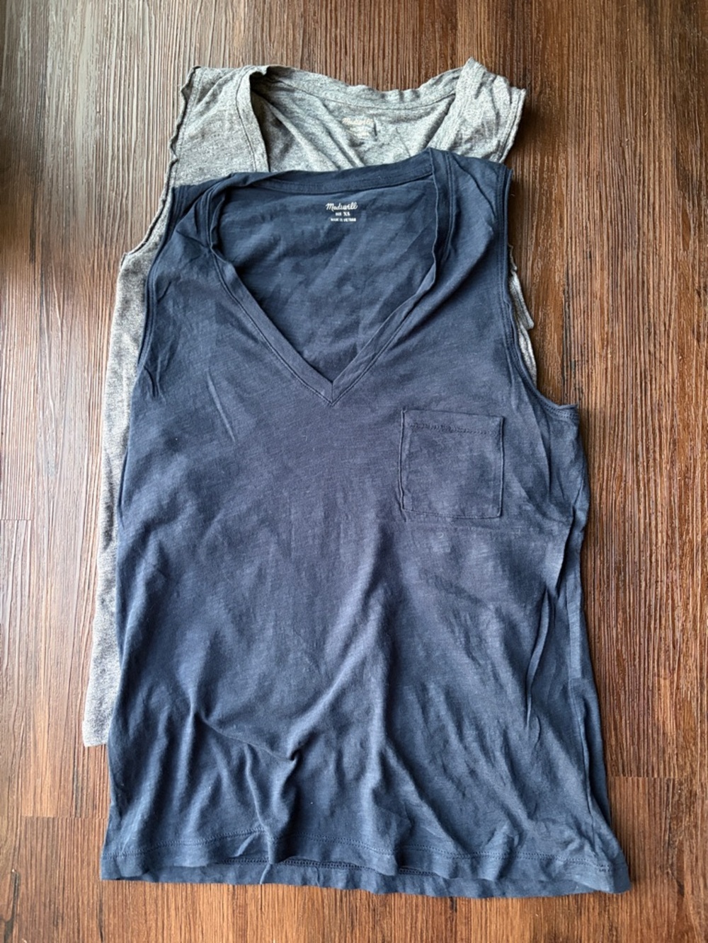 Set of 2 Madewell organic cotton/cotton tanks sz XS gray navy blue EUC